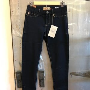 Dark wash jeggings